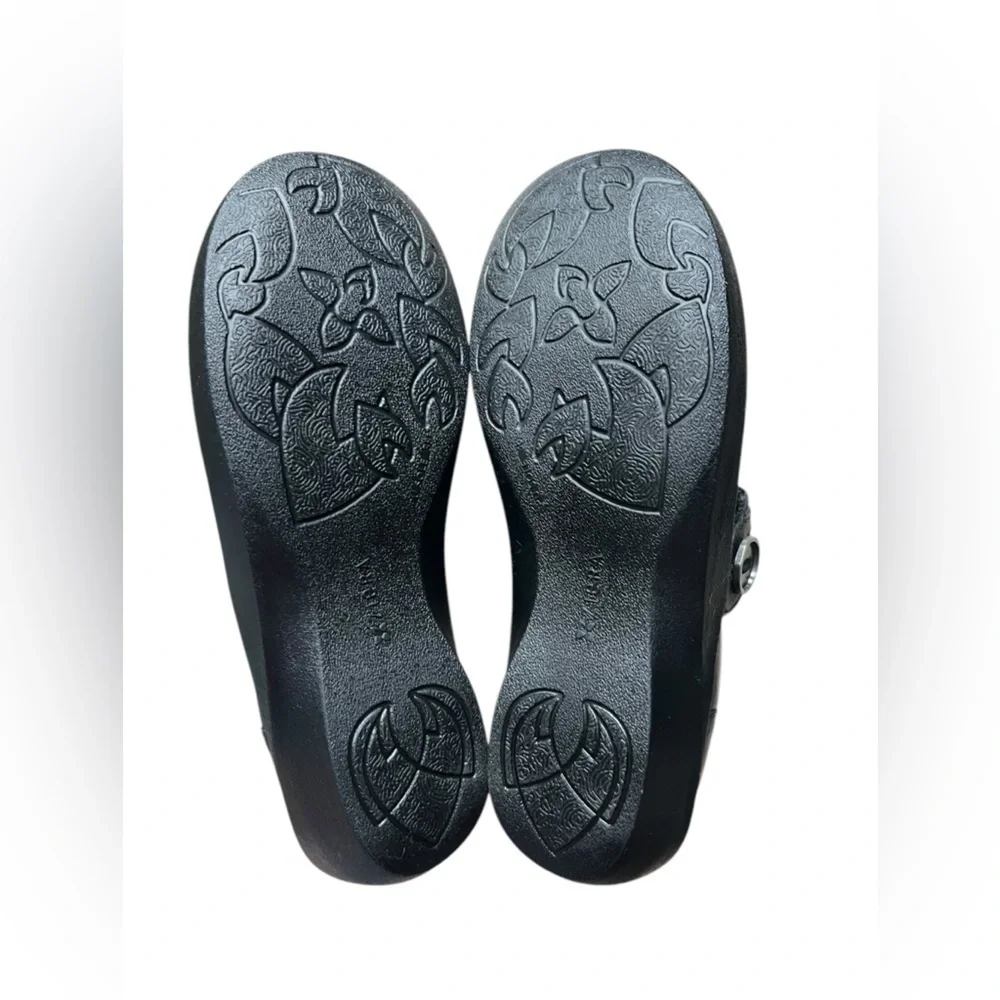 Zeira Super Support Mary Jane Gloria size 38XW (US 7.5)